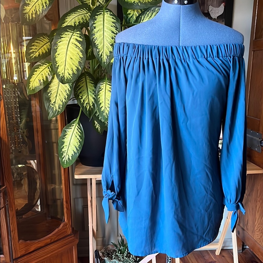 Wishlist Blue Off-Shoulder Women's Top